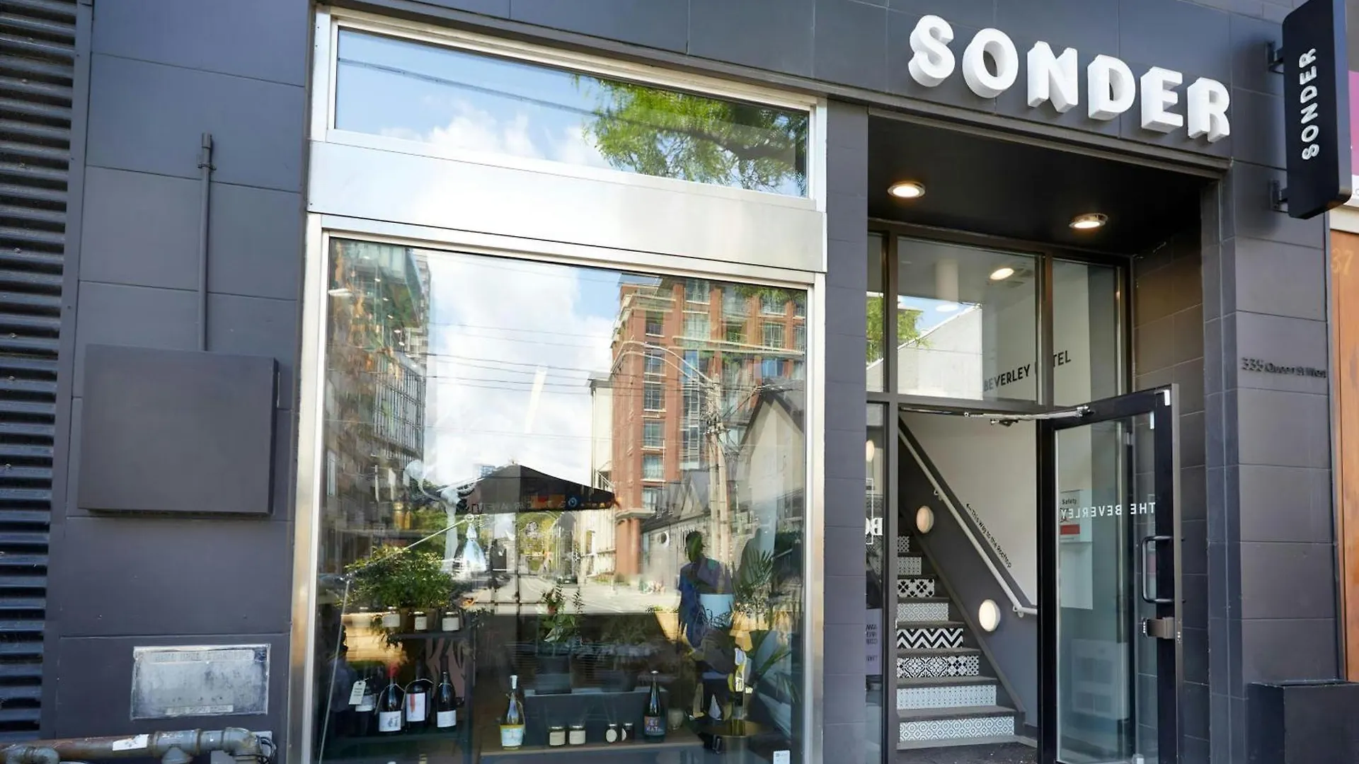 The Beverley Hotel Queen West, Sonder By Marriott Bonvoy Toronto 3*,