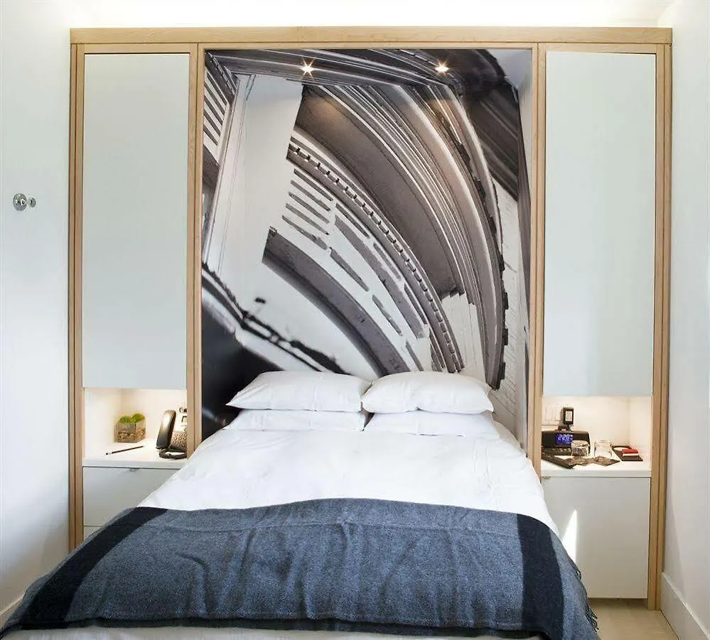 *** Hotel Sonder The Beverley Toronto Canadá