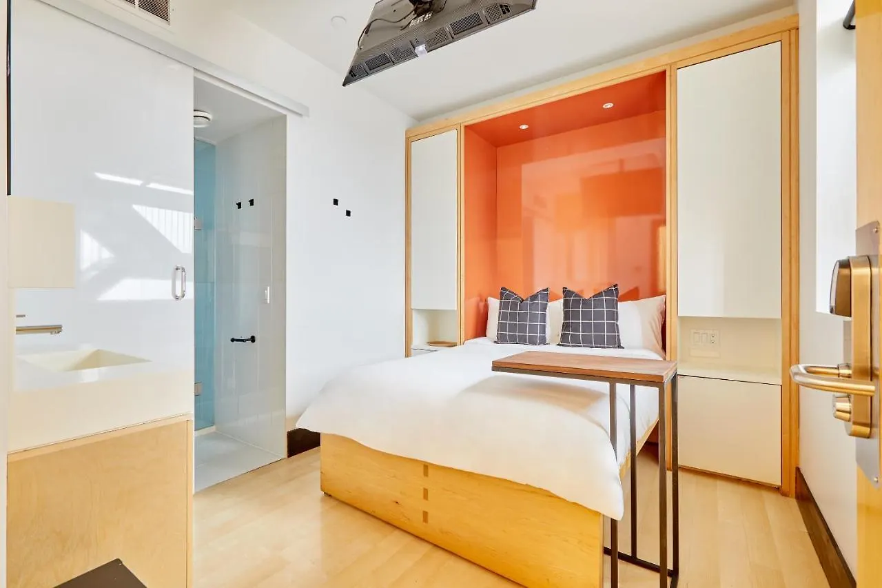 Hotel Sonder The Beverley Toronto