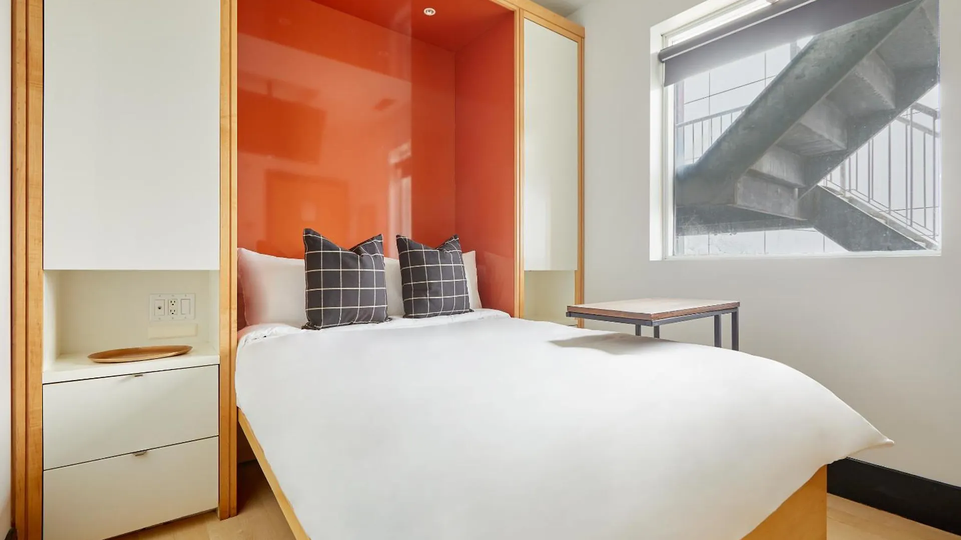 *** Hotel Sonder The Beverley Toronto Canada